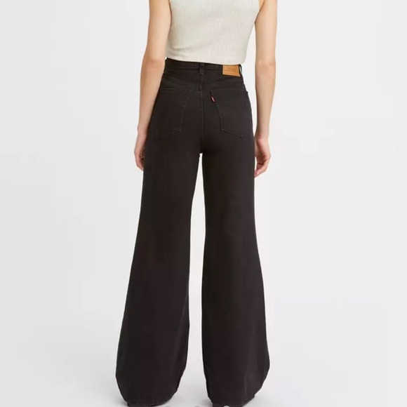 Levi's® Premium HIGH LOOSE FLARE WOMEN'S JEANS - Picture 3 of 16